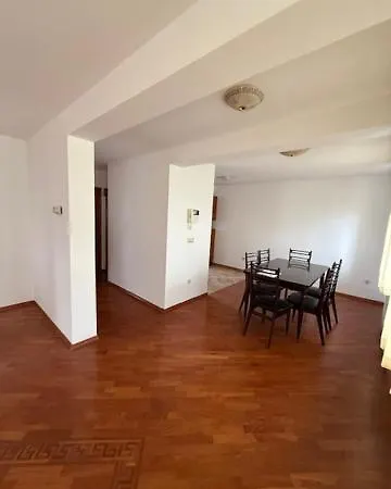 Trnovo Lunca Apartment