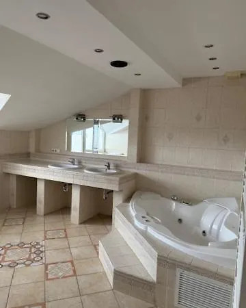 Trnovo Lunca Apartment