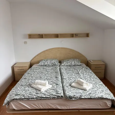 Trnovo Lunca Apartment