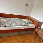 Trnovo Lunca 公寓