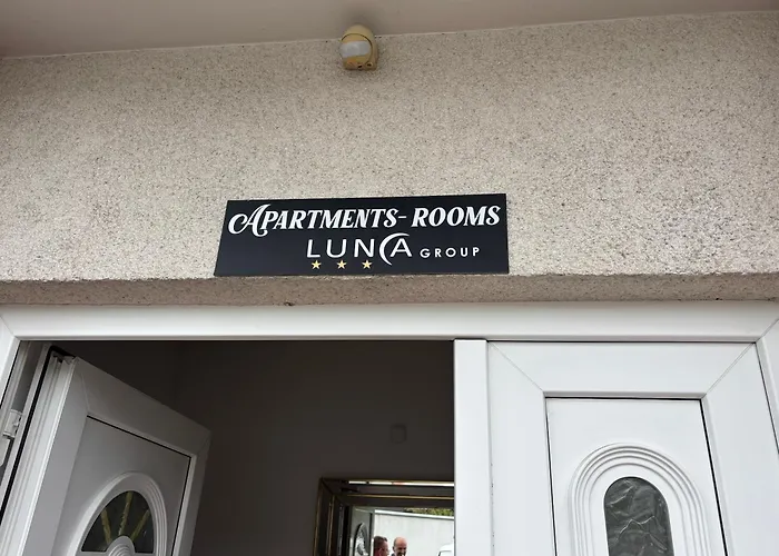 Trnovo Lunca 公寓