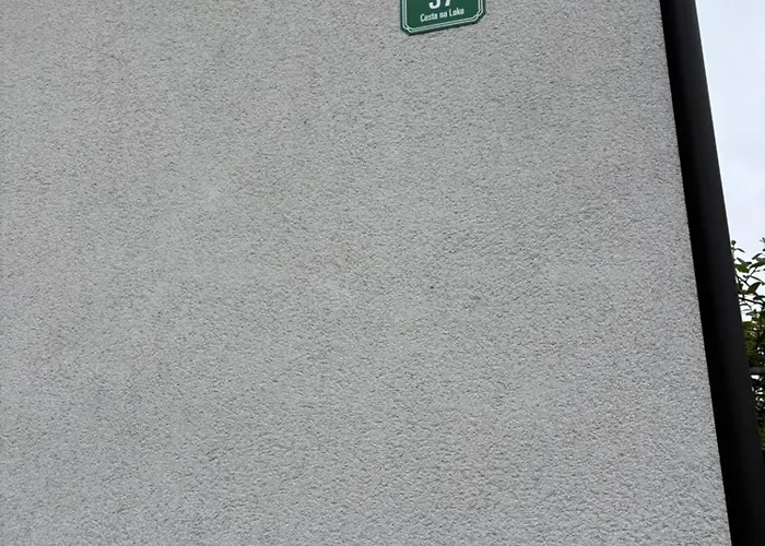 Trnovo Lunca * ليوبليانا